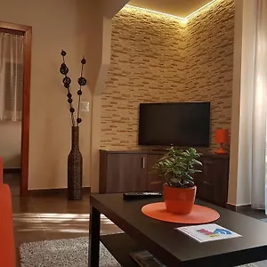 Mgtels - With Private Parking Apartman